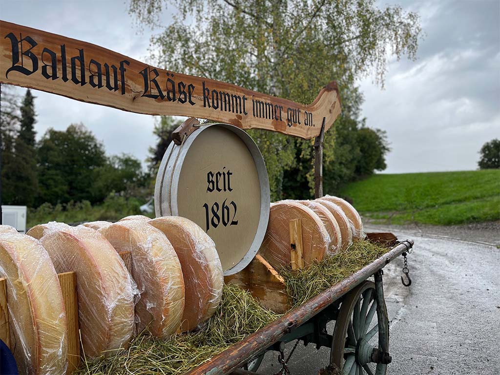 160 Jahre Baldauf Käse - historische Käseanlieferung in Goßholz